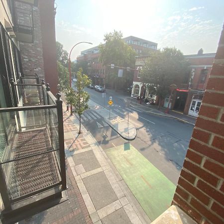 Downtown Heritage Condo With Parking Victoria Exterior foto