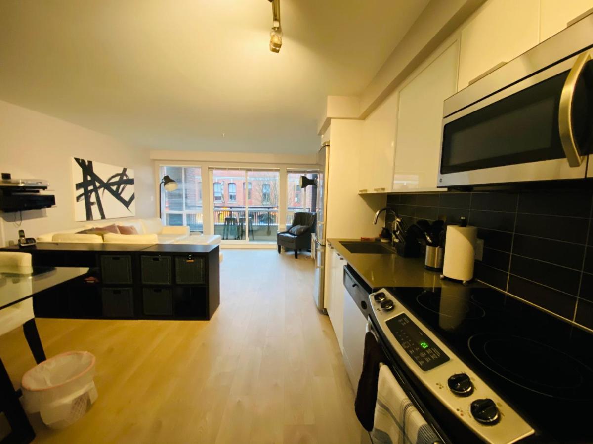 Downtown Heritage Condo With Parking Victoria Exterior foto